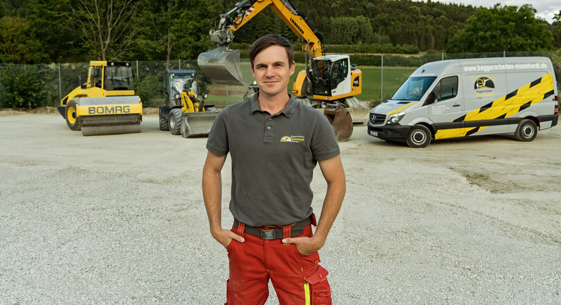 DANIEL EISENHARDT vor Fuhrpark